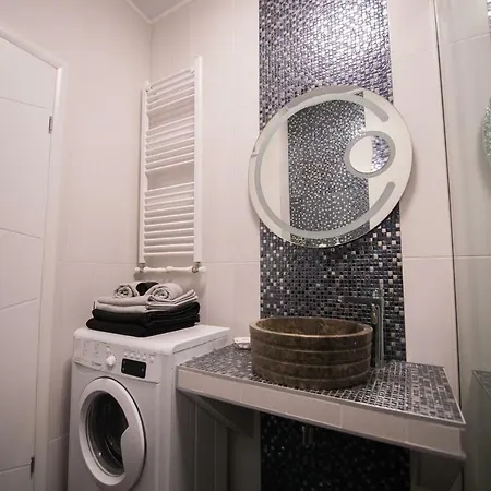 Apartment Apartel Black & White Navodari